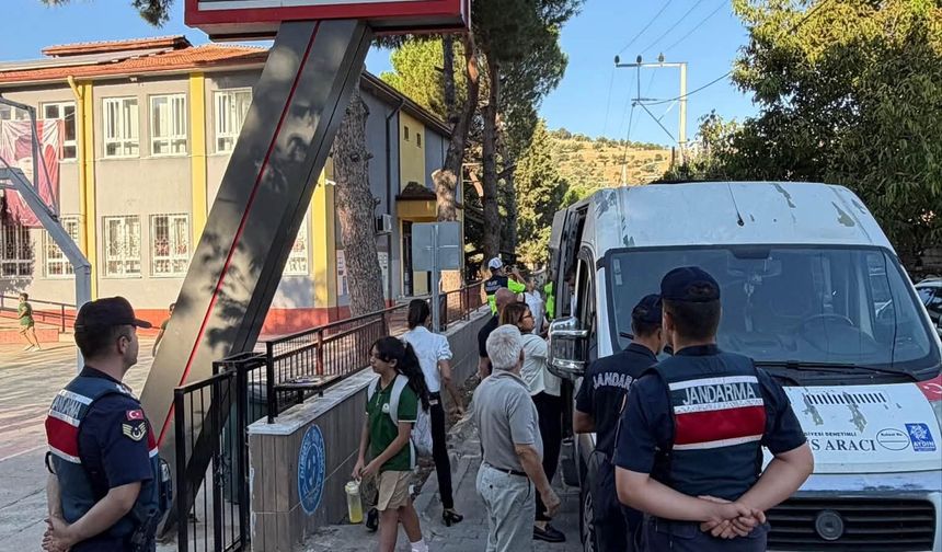 Okul çevrelerinde güvenlik tedbirleri artırıldı