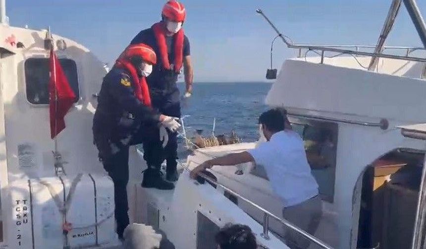 Aydın’da 17 düzensiz göçmen kurtarıldı, 1 göçmen kaçakçısı şüphelisi yakalandı