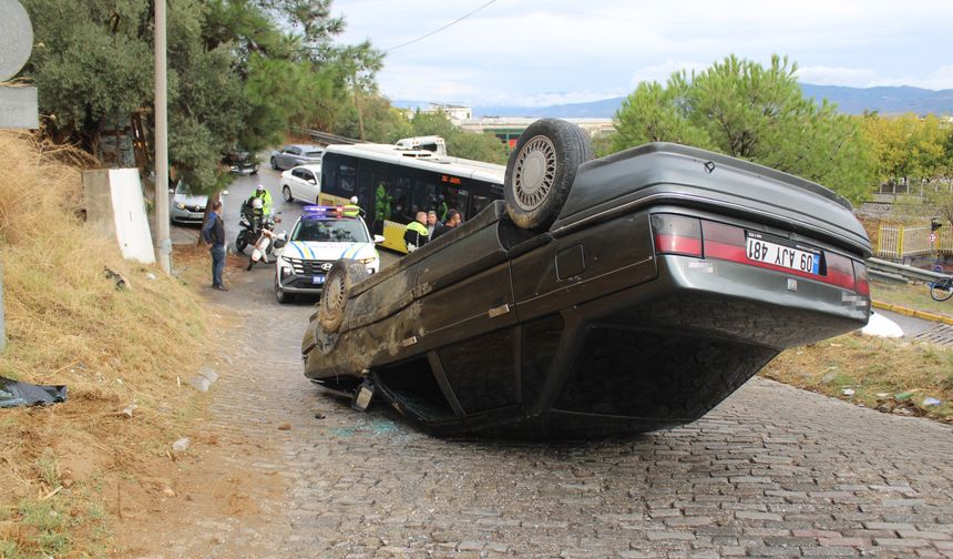 Freni tutmayan otomobil takla attı