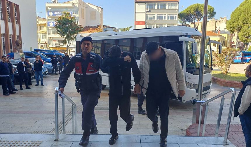 Adliyeye sevk edilen 71 şüpheliden 3'ü tutuklandı