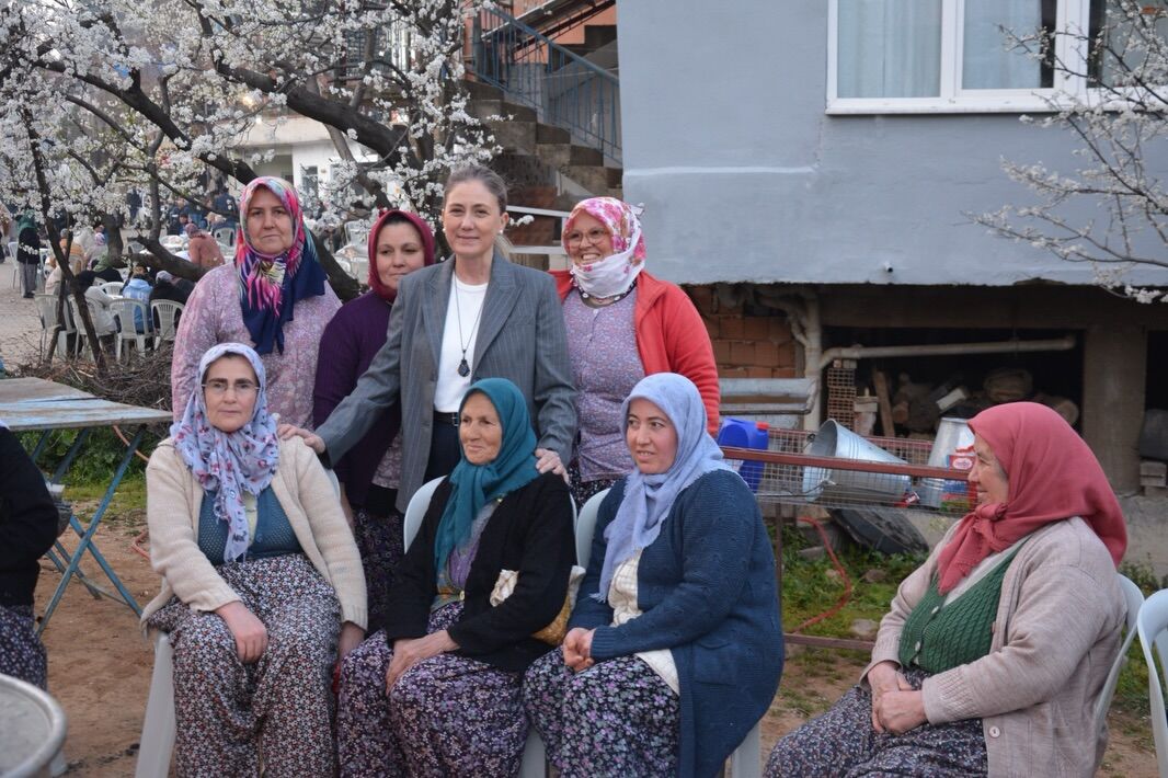 651608248 17996381855875968 6515616965852592976 N