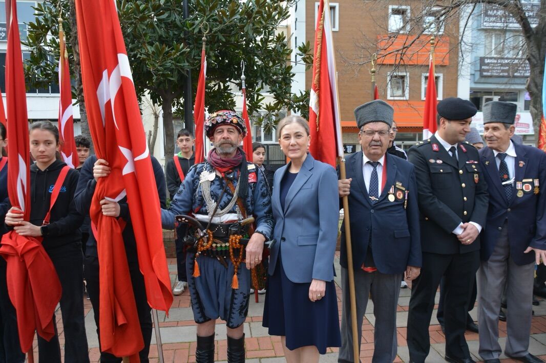 654700832 17996700014875968 2853324586166959826 N