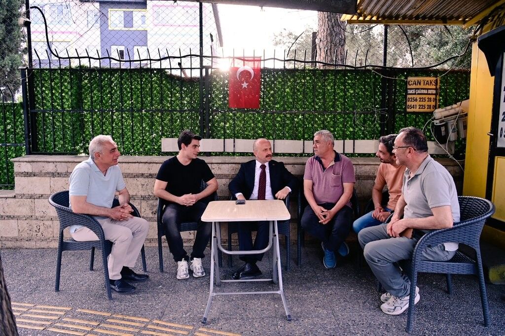Aydın’ın Yeni Valisi Dr. Osman Varol Esnafla Bir Araya Geldi (2)-1