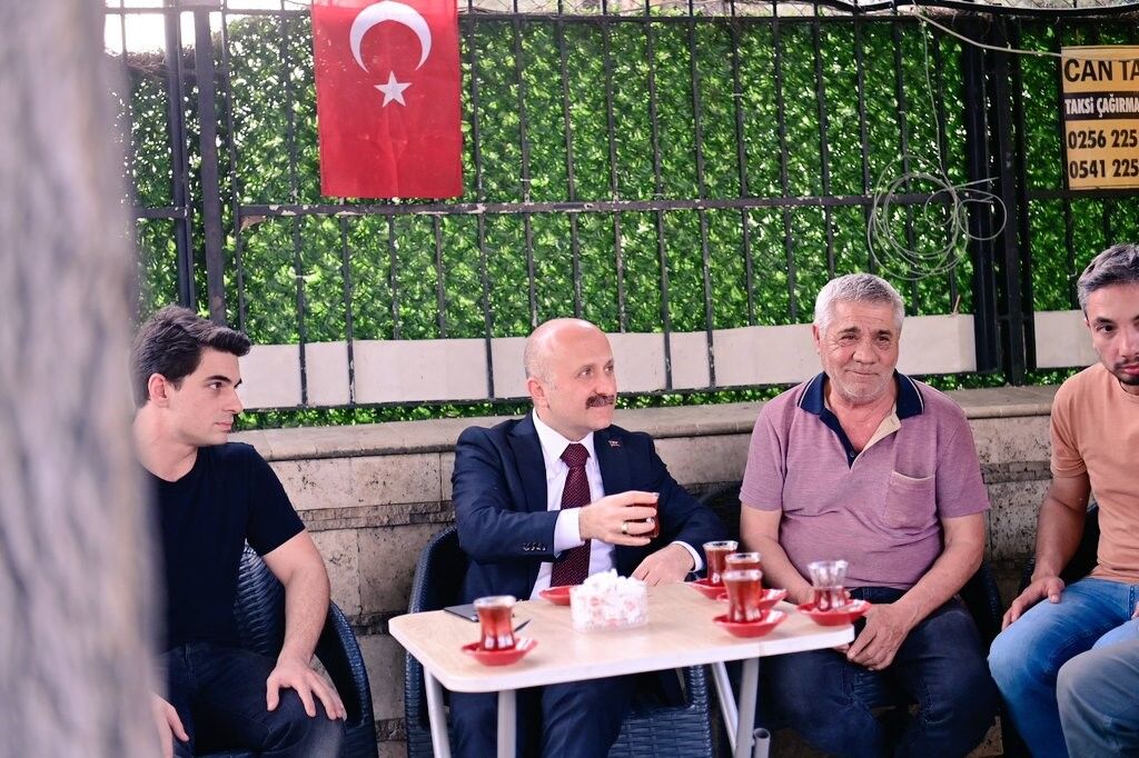 Aydın’ın Yeni Valisi Dr. Osman Varol Esnafla Bir Araya Geldi (5)-1
