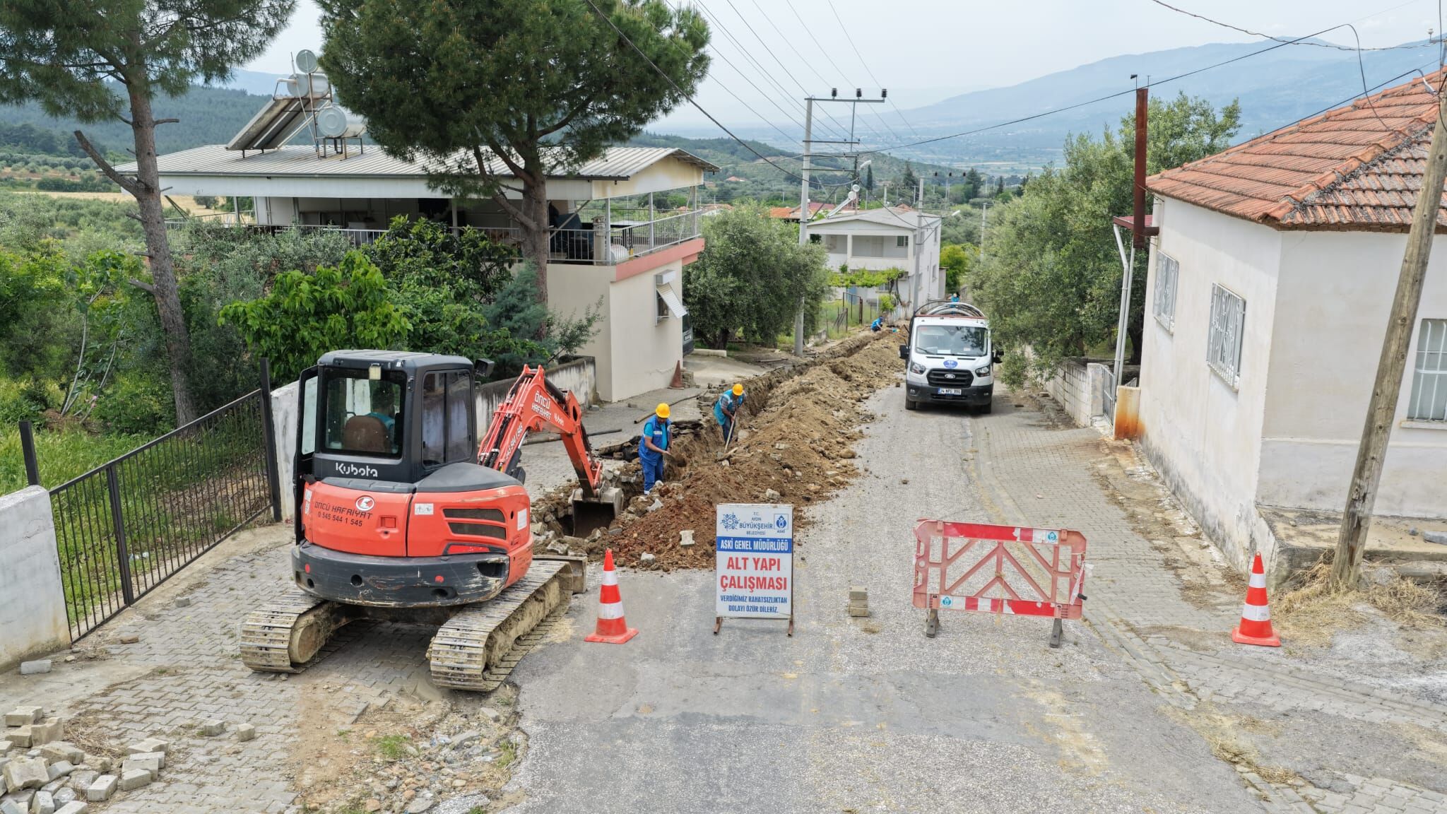 Başkan Çerçioğlu'ndan Kuyucak’ta Altyapı Yatırımı (1)