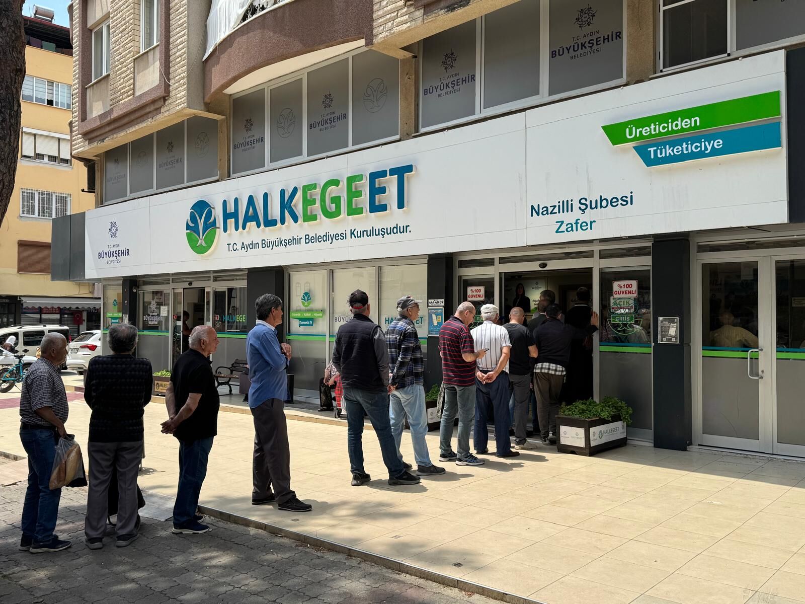 Nazilli’de Halk Ege Et’te Bayram Yoğunluğu (6)
