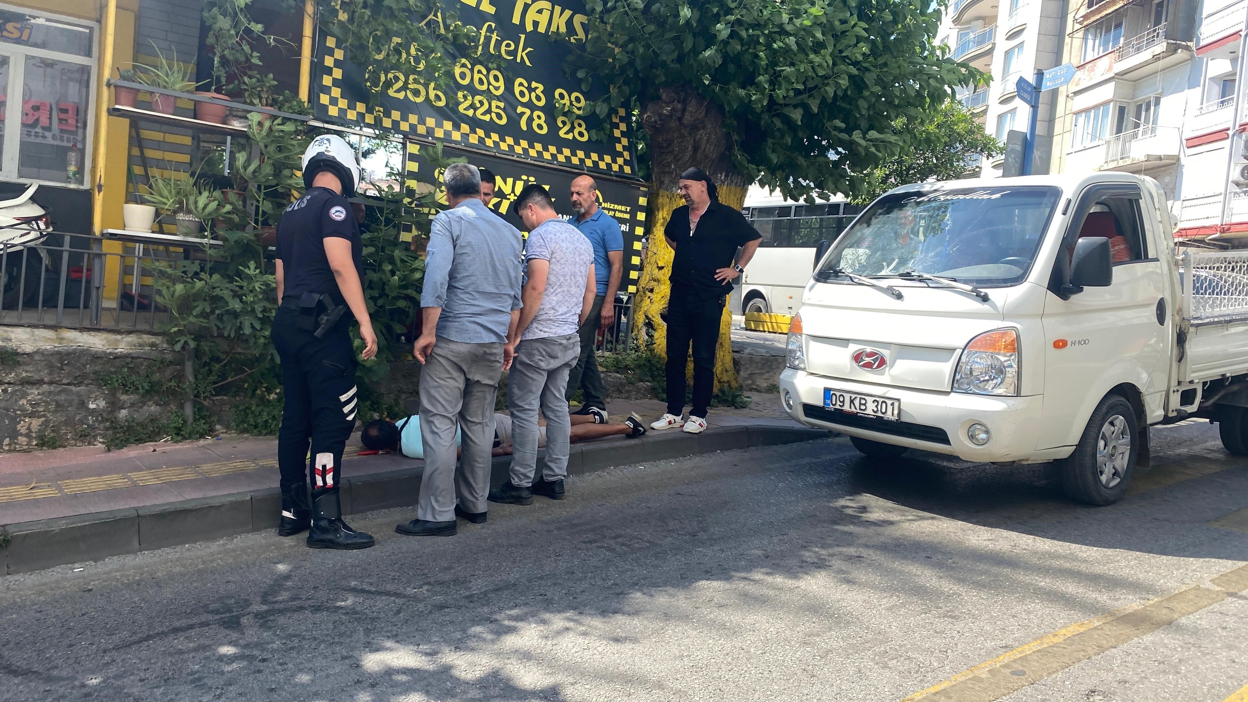 Aydın’da Kamyonetin Çarptığı Yaya Hastaneye Kaldırıldı (4)
