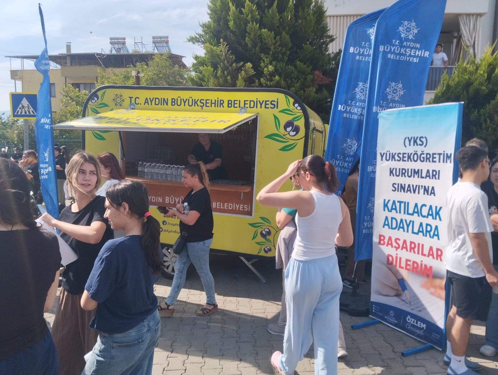 Başkan Çerçioğlu Üniversite Adaylarının Yanında (4)