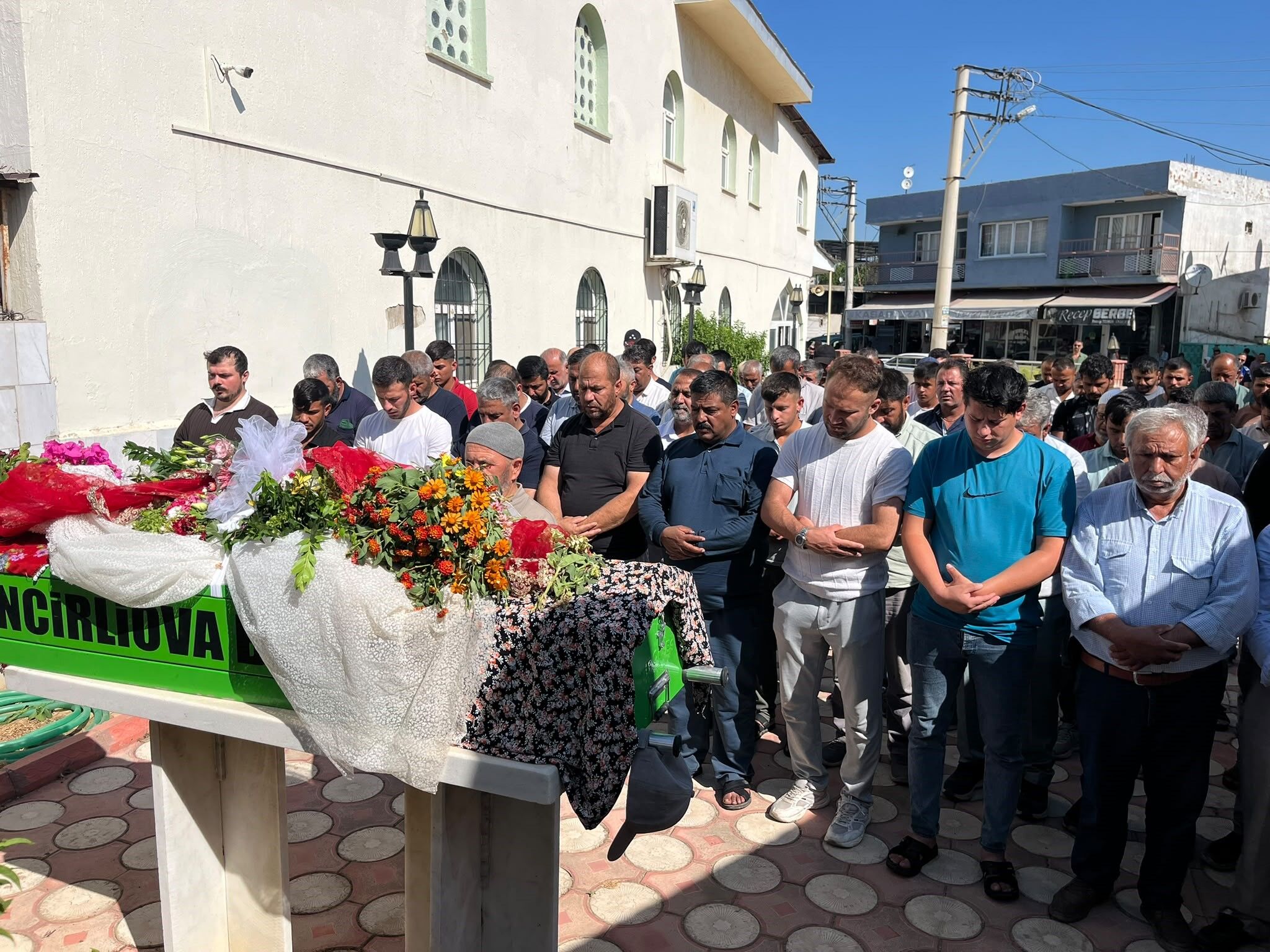 Aydın’da 15 Yaşındaki Eda’ya Gözyaşlarıyla Veda (3)
