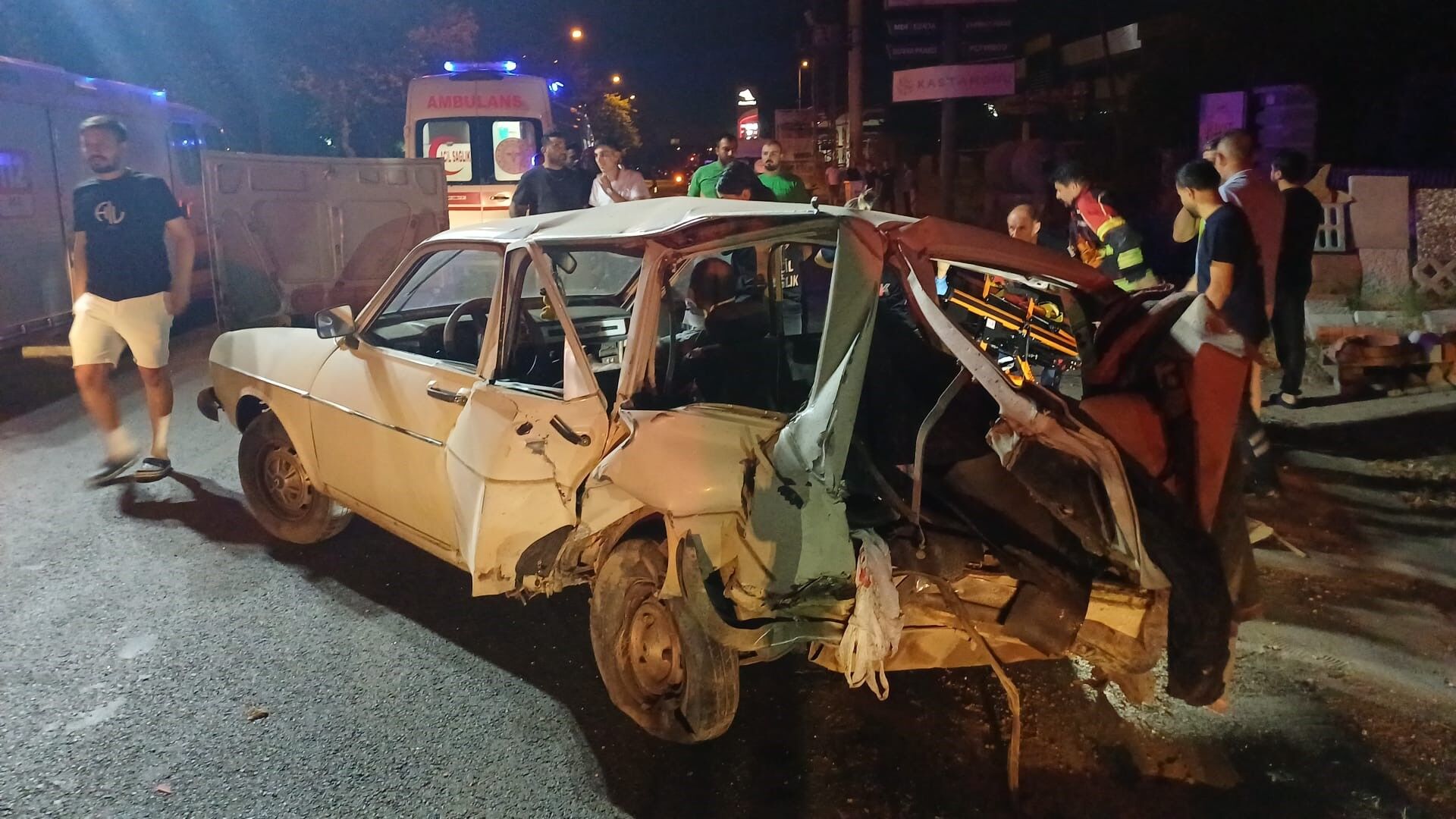 Aydın'da Zincirleme Trafik Kazası 3 Yaralı (1)