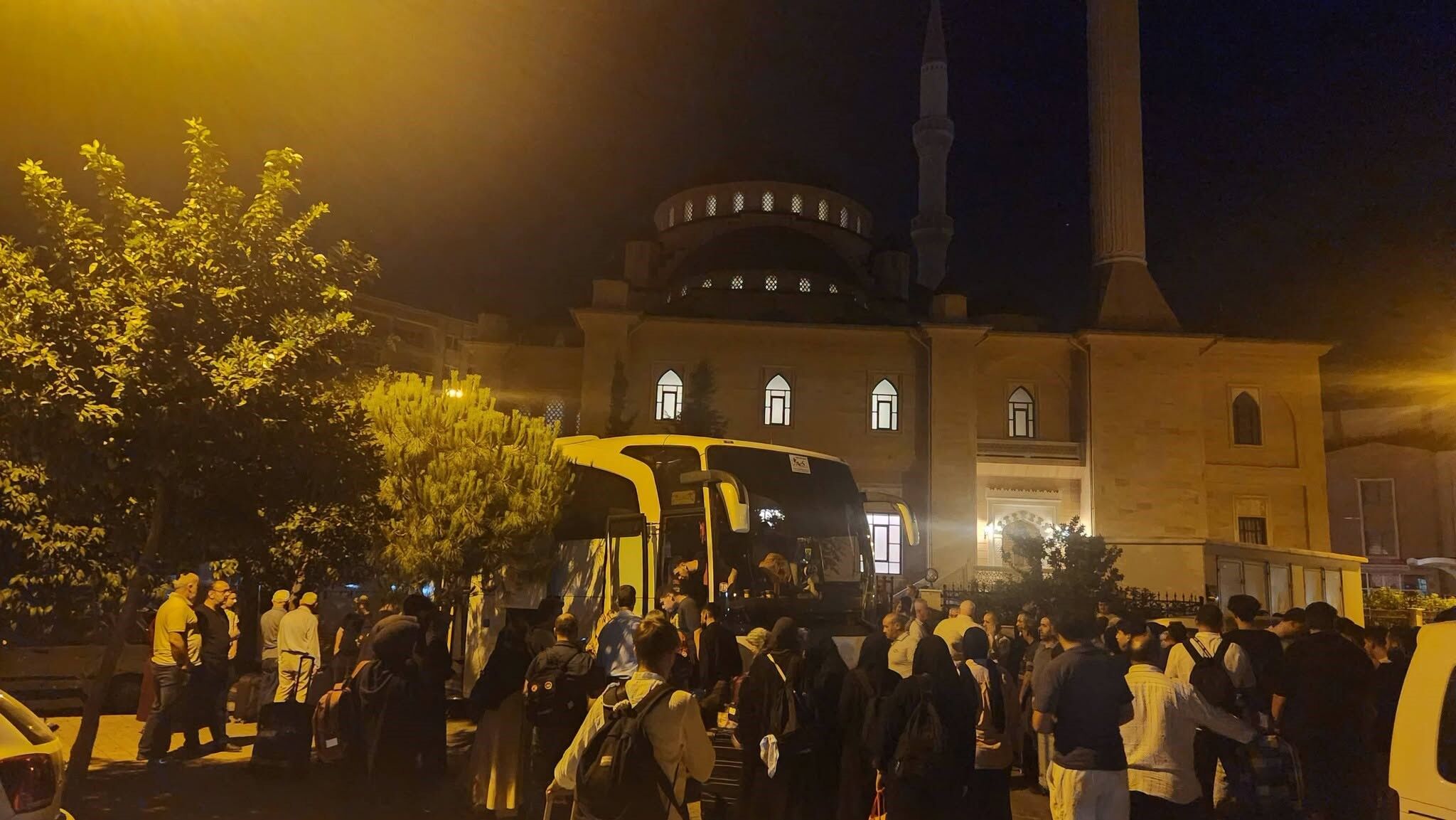 Aydın'dan 109 Hafız Dualarla Umreye Uğurlandı (1)