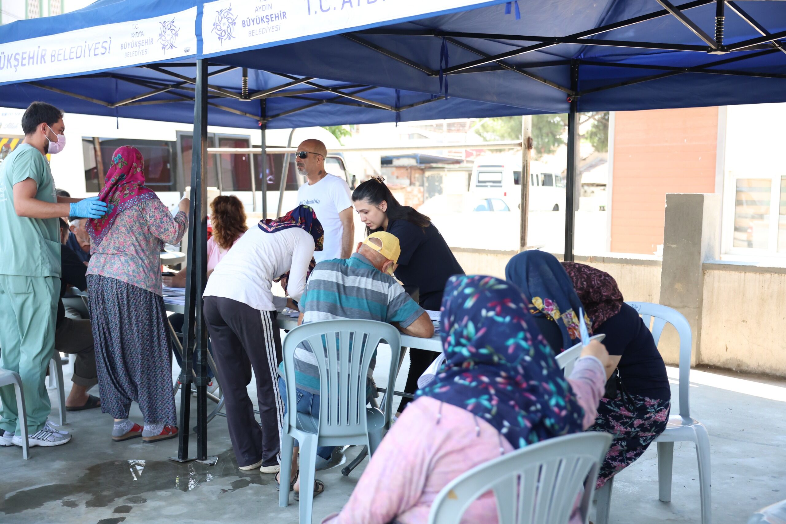 Başkan Çerçioğlu Aydın’ın Dört Bir Yanında Ağız Ve Diş Sağlığı Hizmetlerini Vatandaşlara Ulaştırıyor (5)