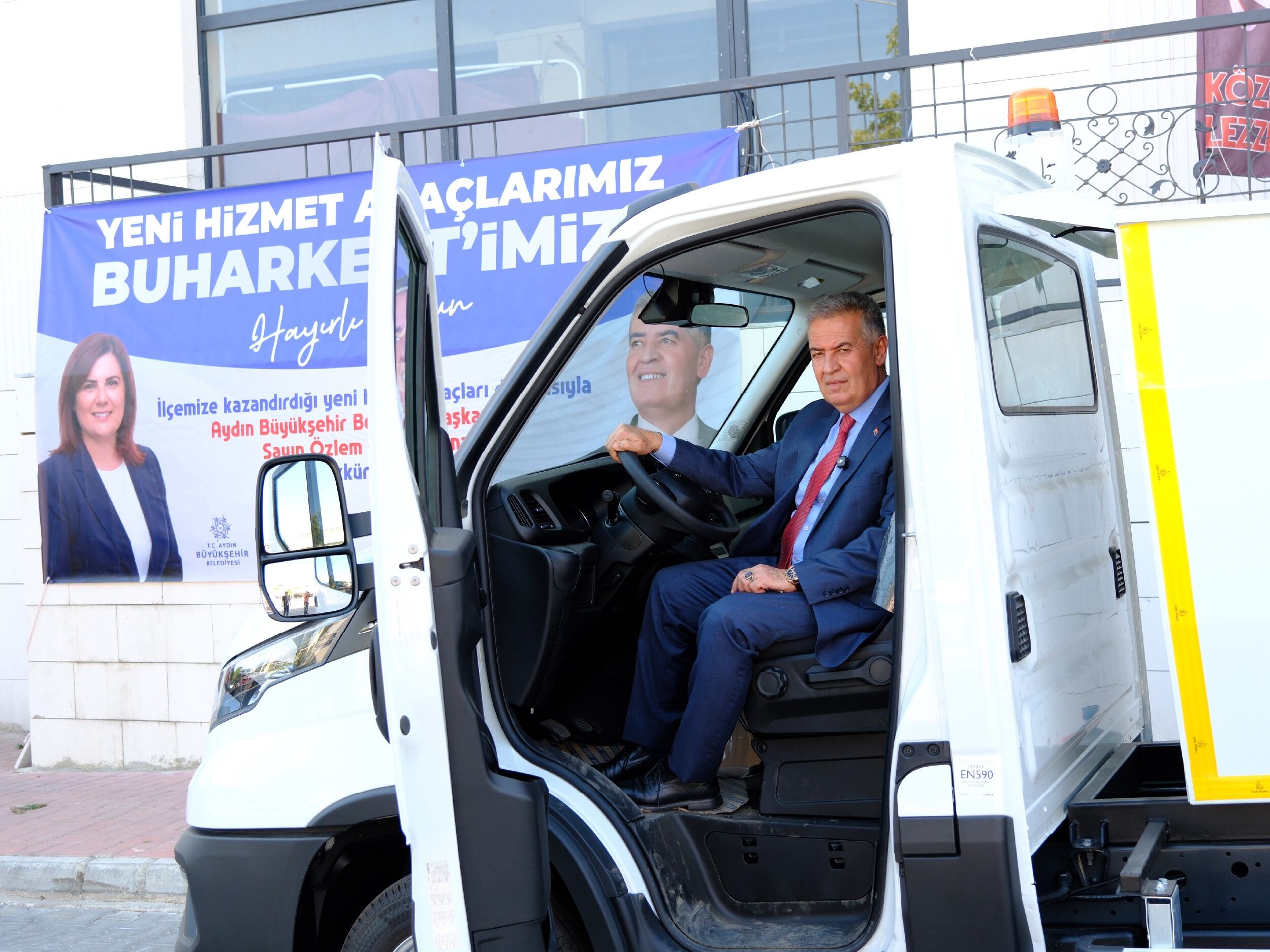 Çerçioğlu’ndan Buharkent’e Yeni Araçlar (3)