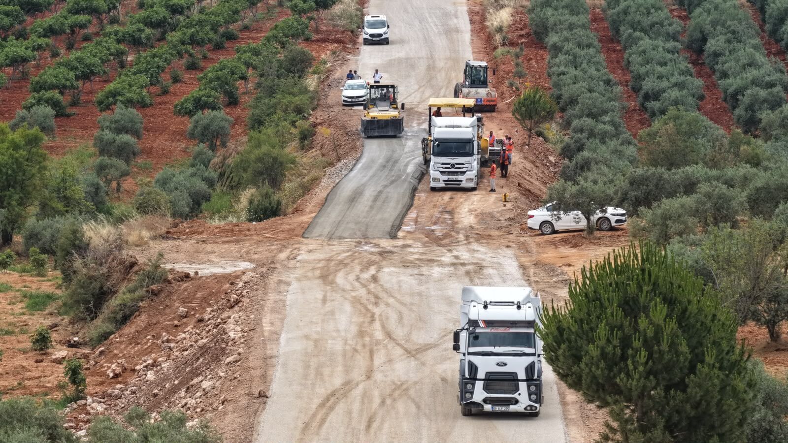 Yaparsa Çerçioğlu Yapar.. 20 Kilometrelik Yolda Çalışmalar Sürüyor (2)