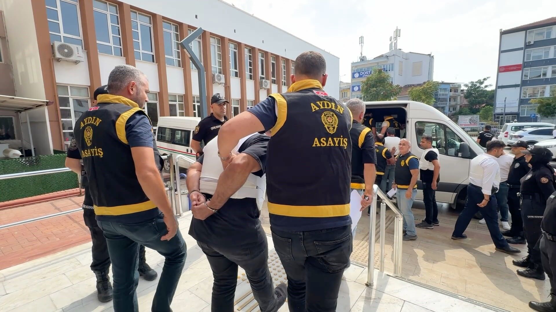 Aydın’da Telefoncunun Hayatını Kaybettiği Olayda 4 Tutuklama (2)