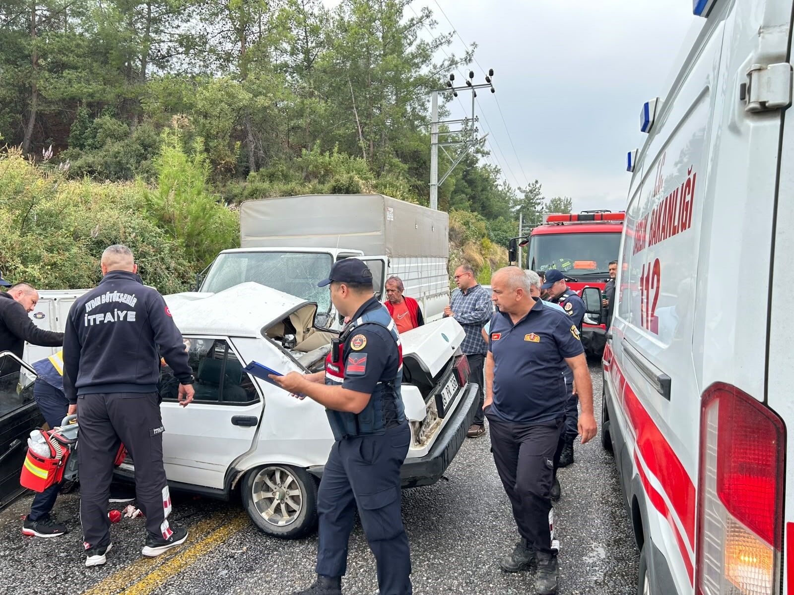 Aydın Bozdoğan’da Trafik Kazasında Hayatını Kaybeden Ve Yaralananlar Var (3)