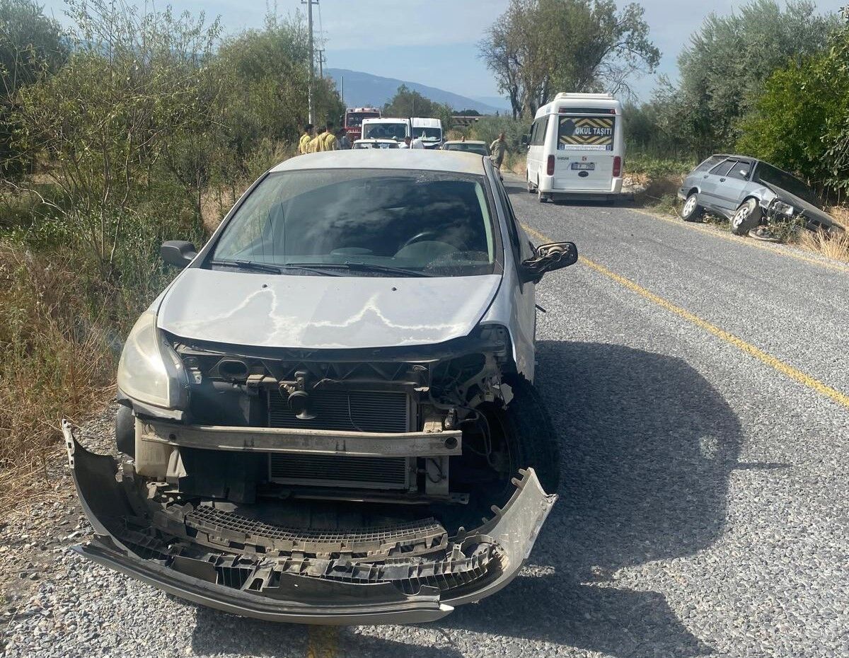 Aydın Bozdoğan’da Zincirleme Kaza (1)