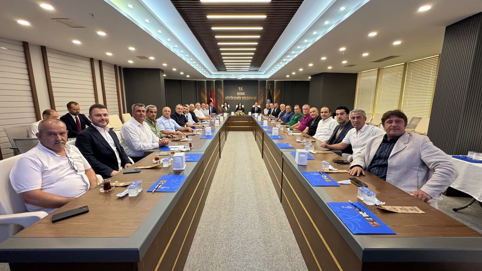 Başkan Çerçioğlu Ve Milletvekili Sarıbaş Incir Ihracatçıları Ile Buluştu (1)