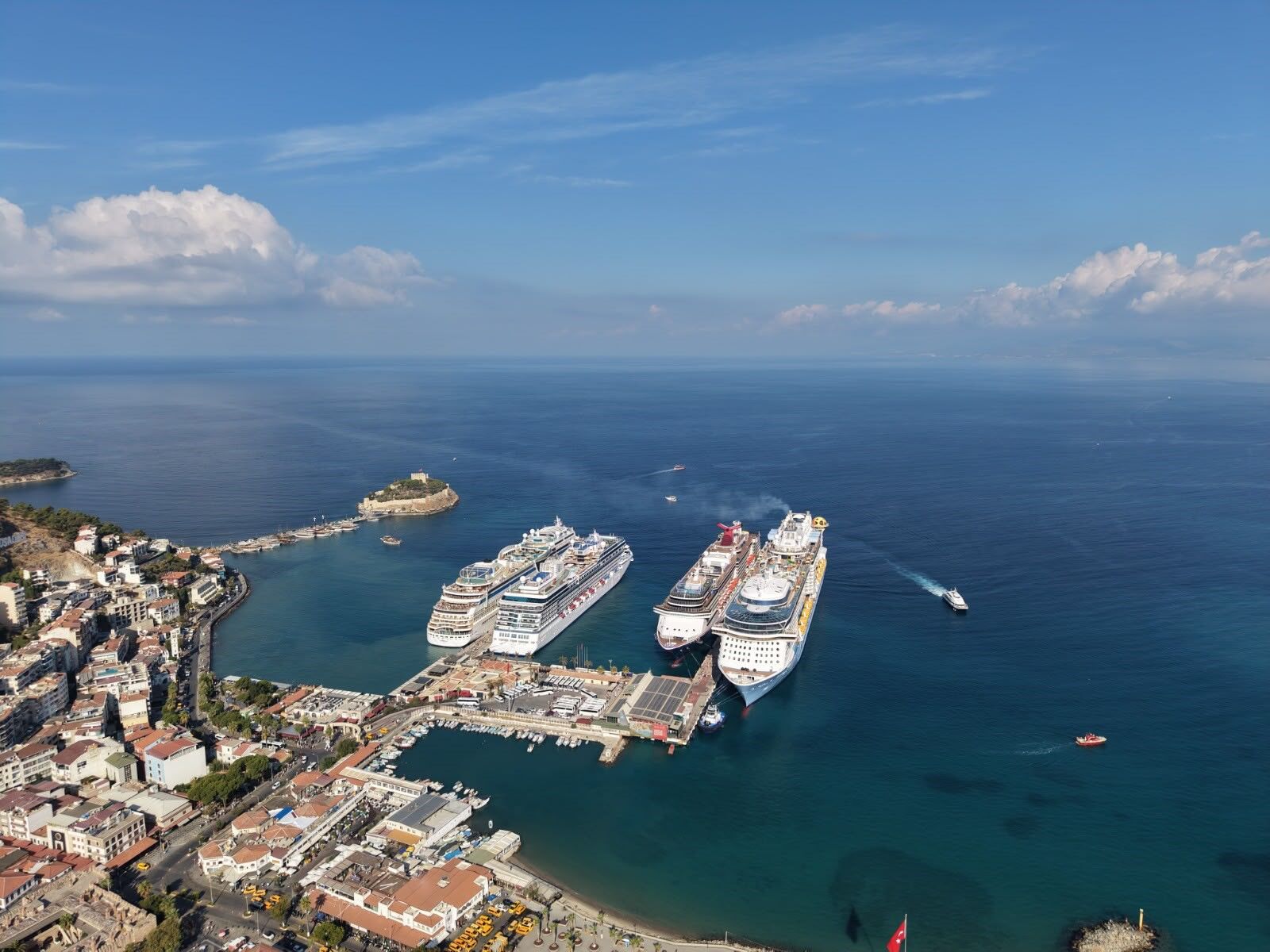 Kuşadası’na 11.811 Kişi Geldi (3)