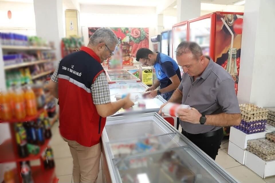 Nazilli’de Marketler Didik Didik Edildi (3)