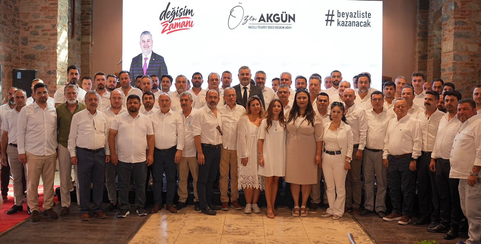 Özen Akgün'den marka proje